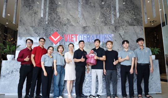 Buổi tham quan Vietceramics – Ra mắt BST mới