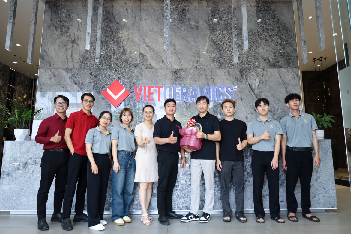 Buổi tham quan Vietceramics – Ra mắt BST mới